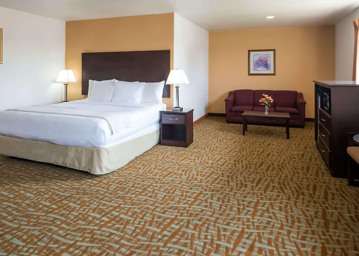 Days Inn & Suites By Wyndham Spokane Airport Airway Heights